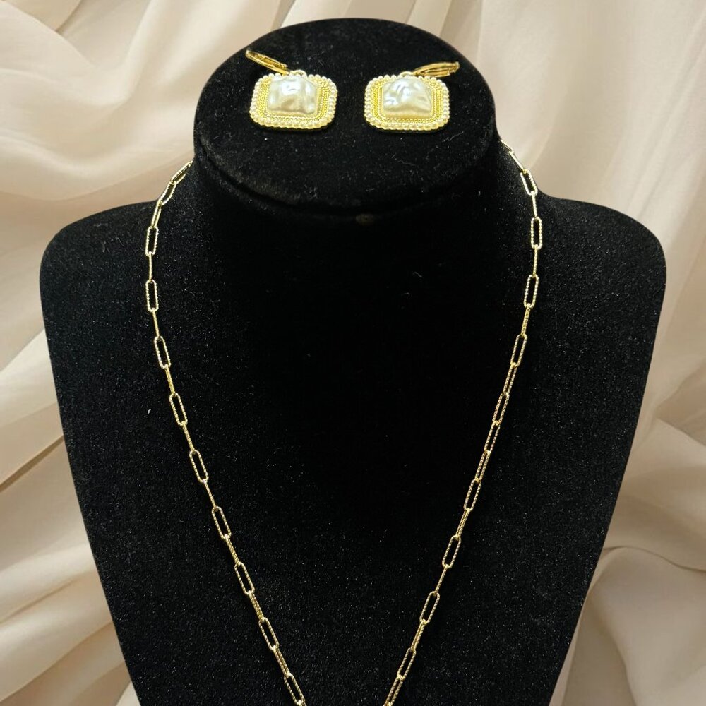 Chain with earrings (Gold plated and synthetic pearls) - Picture 2 of 2